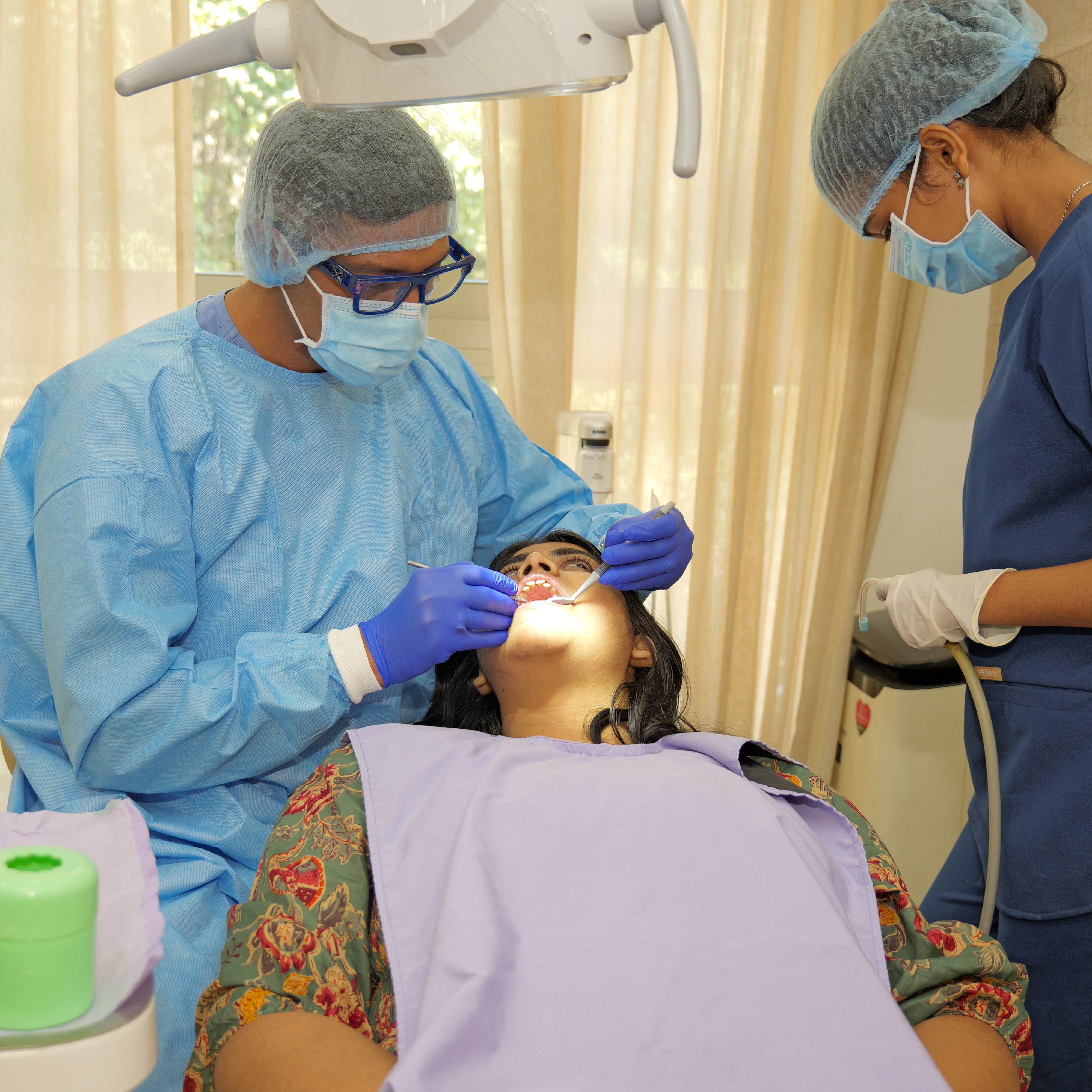 painless dental treatment in Powai Mumbai by experienced dentist at Hiranandani clinic